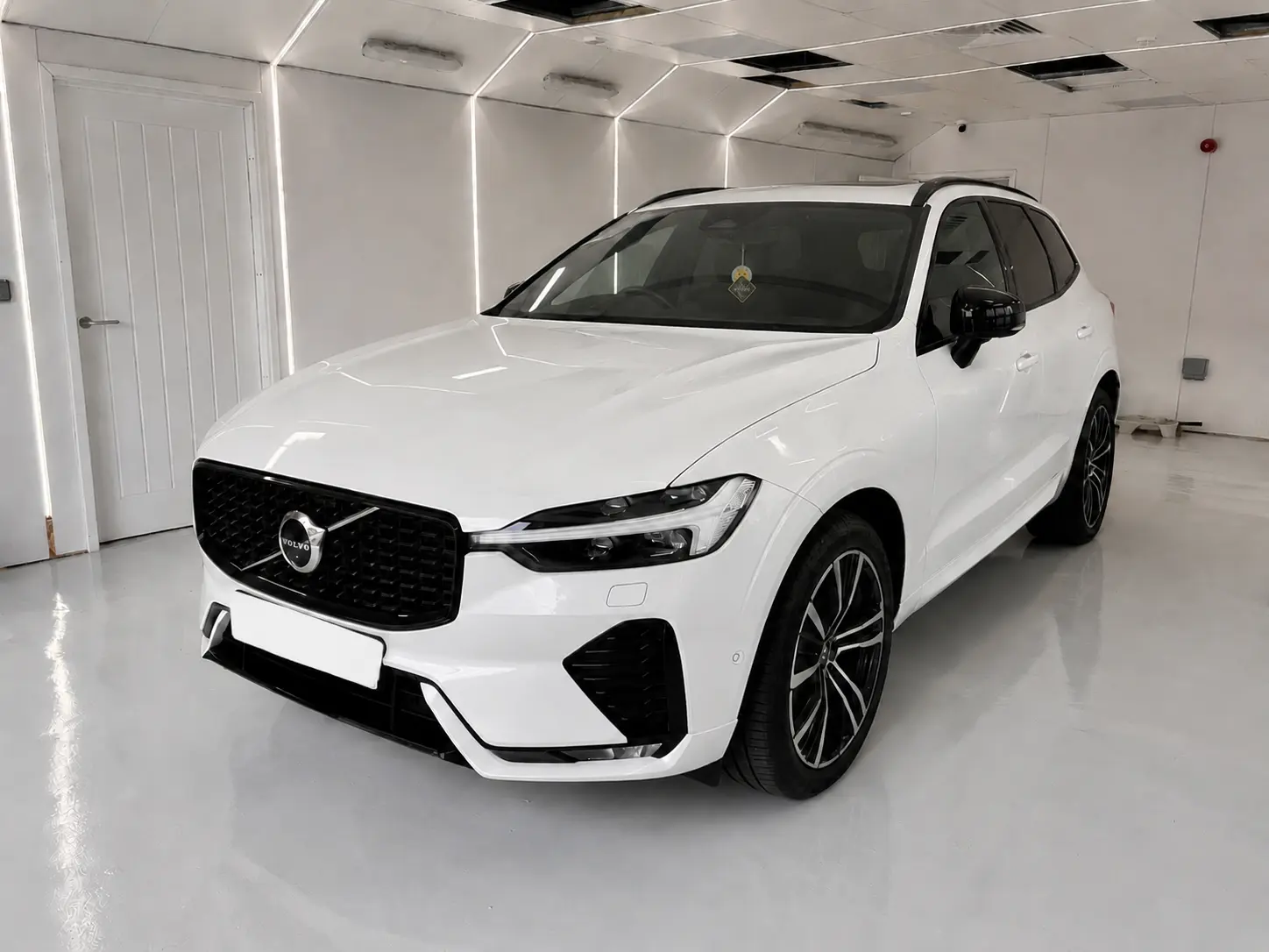 White Volvo XC60 after an end-of-lease valet at Auto Opulence